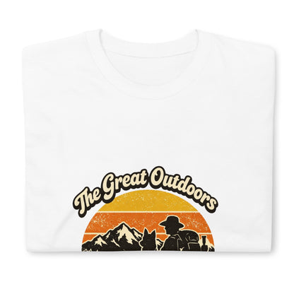 Retro Hiking Dog T-Shirt – Vintage Outdoors Adventure Tee